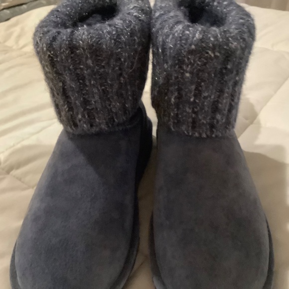 Boots - Picture 2 of 4